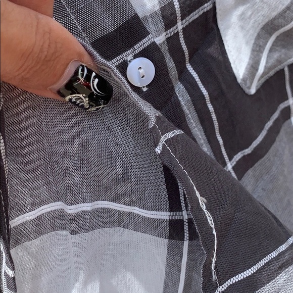 ❌DONATED❌Black White Gray Checkered Plaid Button Down Boyfriend Shirt Top - Picture 7 of 9